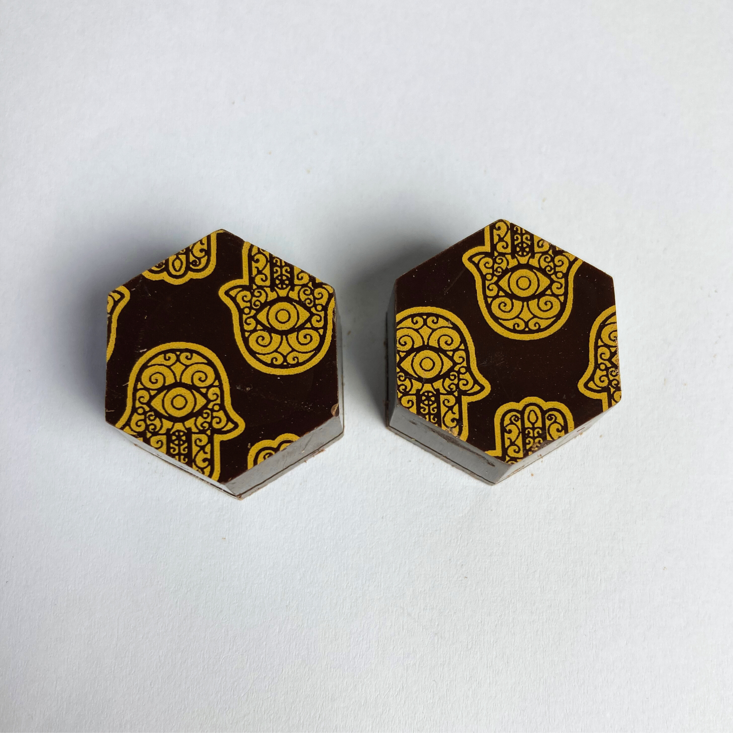 Mørk chokolade med safran og kardemomme - 2 stk.