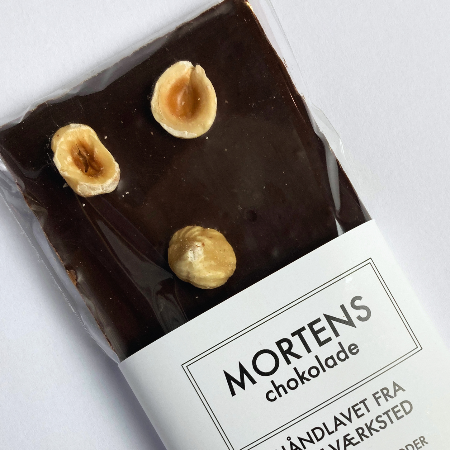 Mørk chokolade med hasselnødder