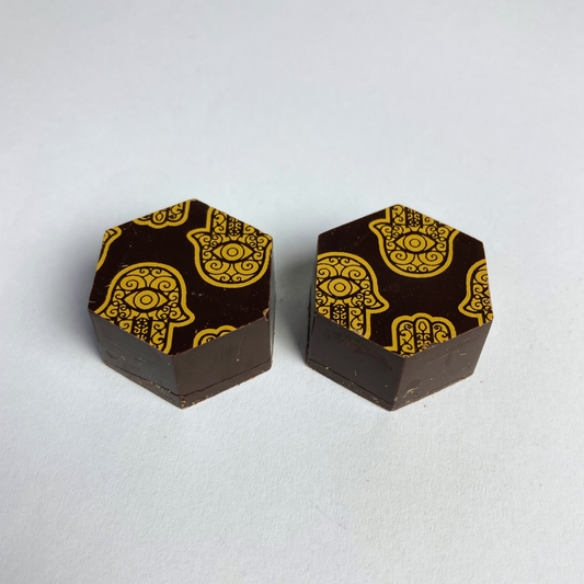 Mørk chokolade med safran og kardemomme - 2 stk.