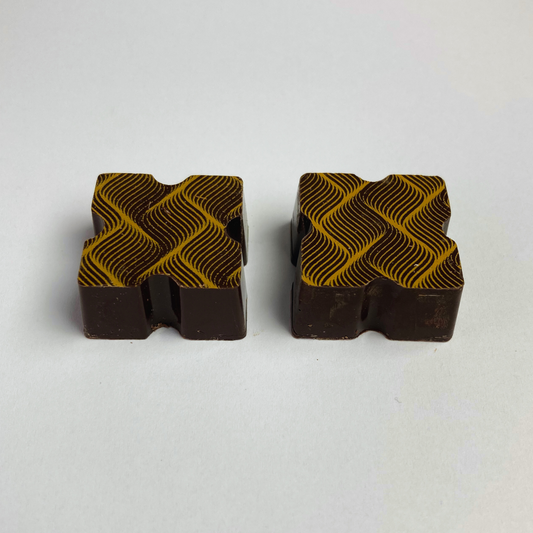 Mørk chokolade med nougattrøffel - 2 stk.